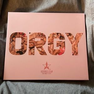ORGY EYESHADOW PALETTE